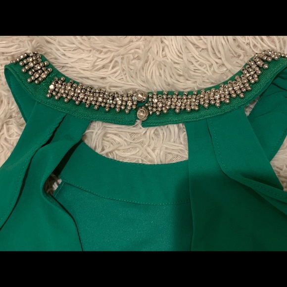 Cold-Shoulder Ruffled Jumpsuit - Picture 5 of 8